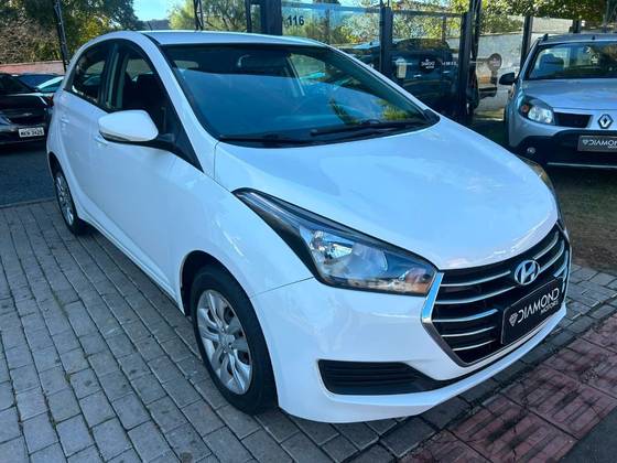 HYUNDAI HB20 1.6 COMFORT PLUS 16V FLEX 4P MANUAL HYUNDAI HB20 1.6 COMFORT PLUS 16V FLEX 4P MANUAL